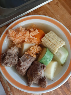 Una foto de Caldo de res (sencillo)