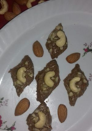 A picture of Biscuit_chocolate_barfi.