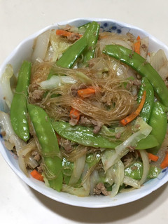 什錦絞肉炒冬粉(清冰箱) 的食譜成品照片