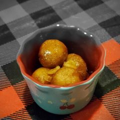 A picture of Semolina(sooji) gulab jamun.