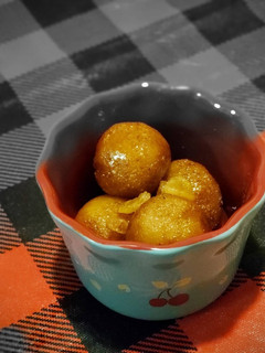A picture of Semolina(sooji) gulab jamun.