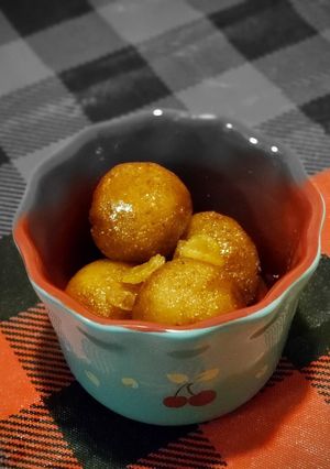 A picture of Semolina(sooji) gulab jamun.
