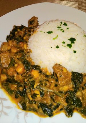 A picture of Spinach and Chickpea curry.
