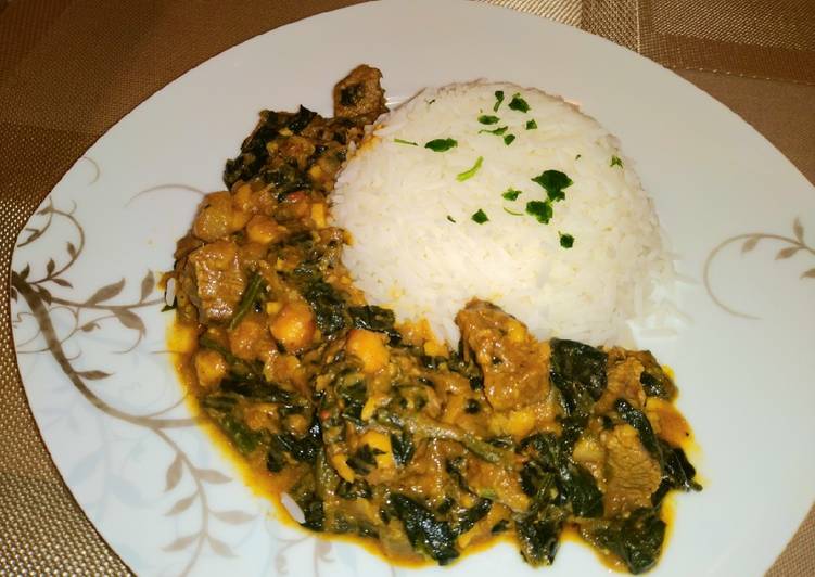 Homemade Spinach and Chickpea curry