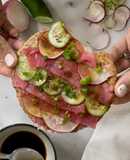 Tostada de atún con un toque asiático