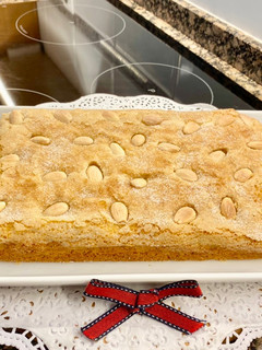 Una foto de Torta de San Juan con aceite de oliva y anís