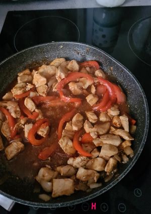A picture of Sweet & Sour chicken.