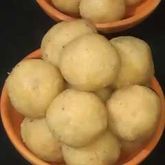 ক্ষীরের নারকোল নাড়ু (Kheerer Narkole Naru Recipe In Bengali)-レシピのメイン写真