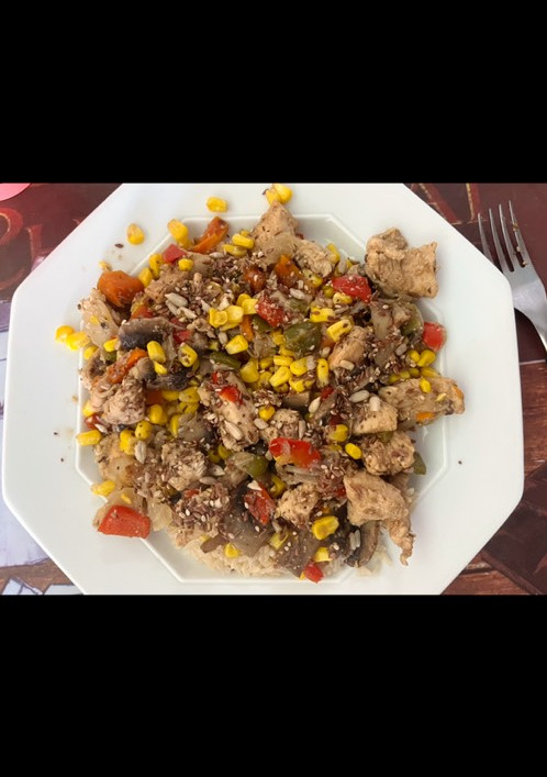 Una foto de Wok de carne estilo asiático