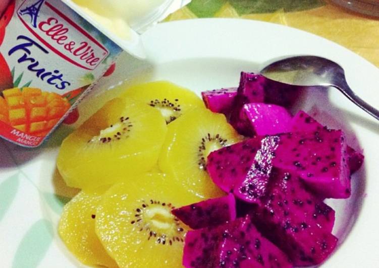 Cara Gampang Menyiapkan Yoghurt buah kiwi + buah naga, Sempurna