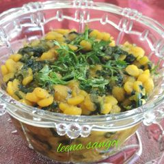 A picture of Palak Chana dal.