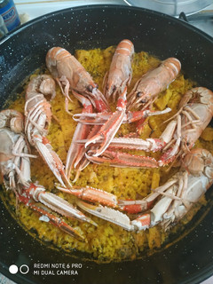 Una foto de Arroz con cigalas
