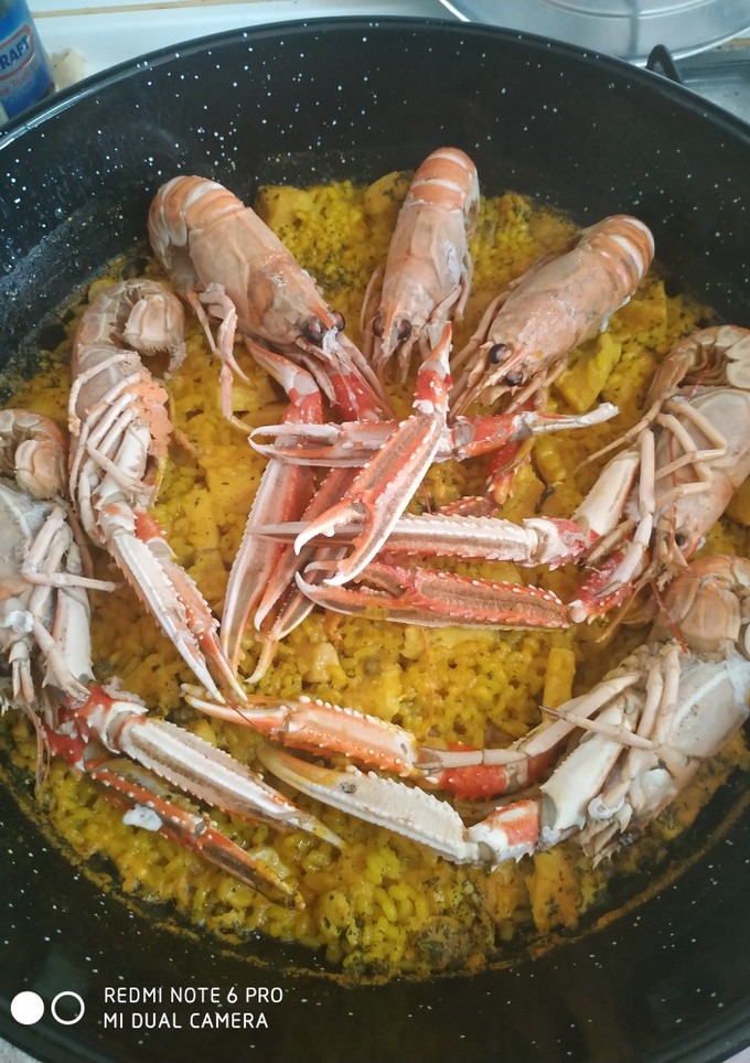 Una foto de Arroz con cigalas