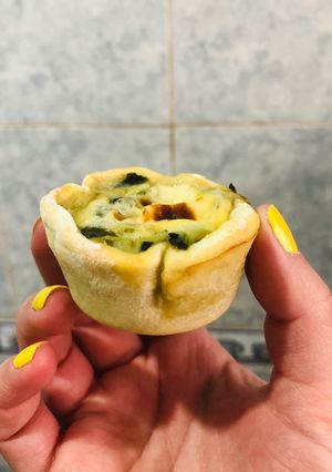 Una foto de Canastitas de acelga con masa casera