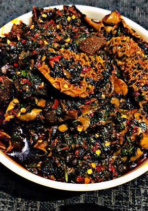 A picture of Efo Riro.