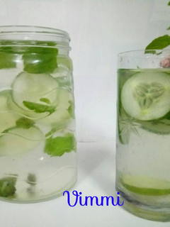A picture of Cucumber & Mint mocktail.