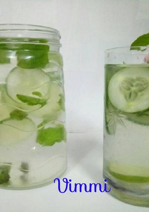 A picture of Cucumber & Mint mocktail.