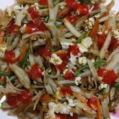 A picture of Veg egg chicken pasta.