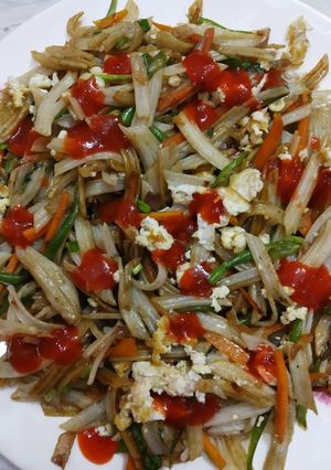 A picture of Veg egg chicken pasta.