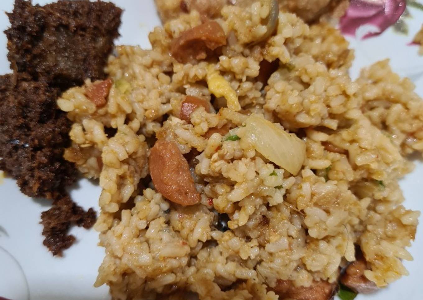 Nasi goreng telor sosis