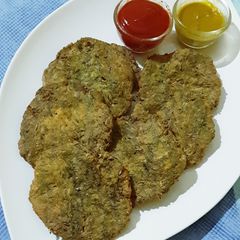 A picture of Saag masala puri.