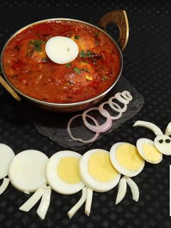 अंडा करी (anda curry recipe in marathi) रेसिपी चे मुख्य फोटो