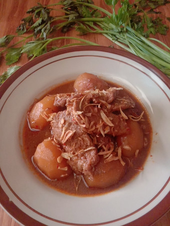 Cara Gampang Menyiapkan Semur daging kentang pedas Irit Untuk Jualan