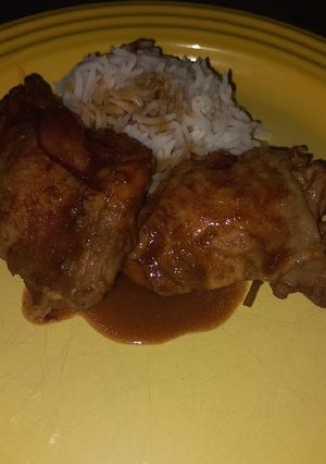A picture of Hong Kong Chicken with light and dark Soy Sauce.