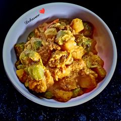 A picture of Badami Turai(Sponge Gourd).