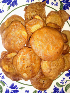 A picture of Kuttu ke pakore.