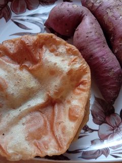 रताळ्याची पुरी (ratadyachi puri recipe in marathi) रेसिपी चे मुख्य फोटो