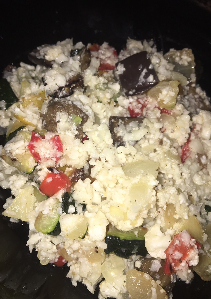 Una foto de Colirroz con verduras