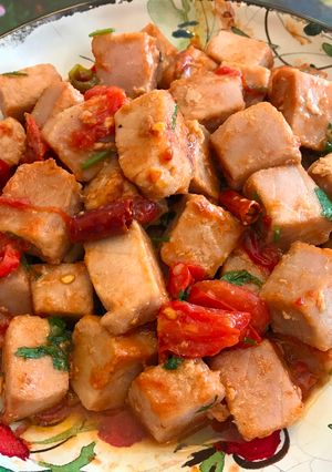 A picture of Sour & Spicy Tuna.