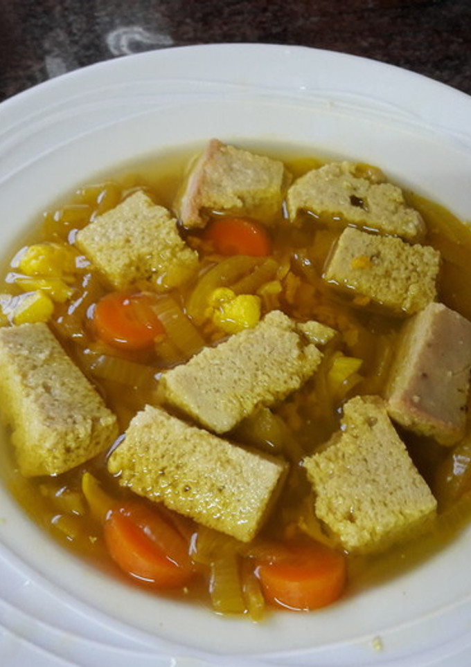 Una foto de Sopa de cebolla sin gluten vegana