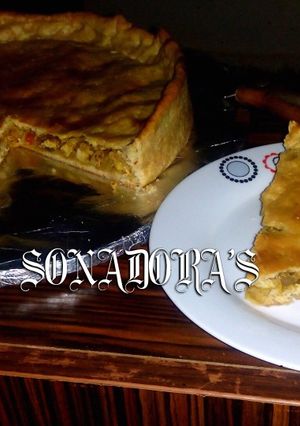 A picture of Tofu n veggies pie.