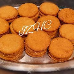 A picture of Meethi Tikiyaan (semolina biscuits).