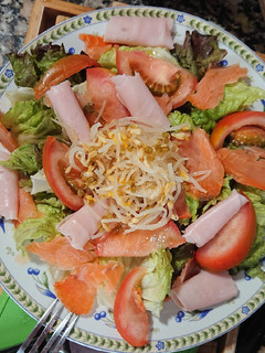 Una foto de Ensalada de brotes de soja 🌱