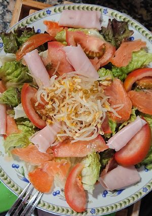 Una foto de Ensalada de brotes de soja 🌱