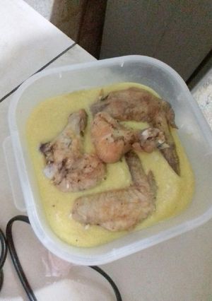 Una foto de Crema de zapallo con pollito frito