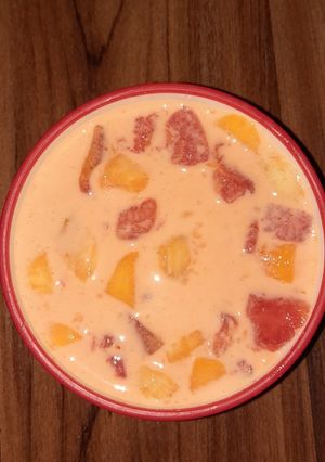 A picture of Milk fruit salad.