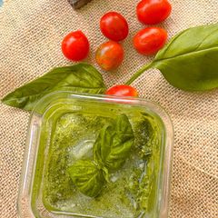 A picture of Creamy Cashew Basil Pesto.