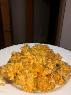 Una foto de Arroz con pollo y champis 🥘