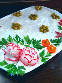 عکسی از دستور سالاد الویه با تزئین (۷)