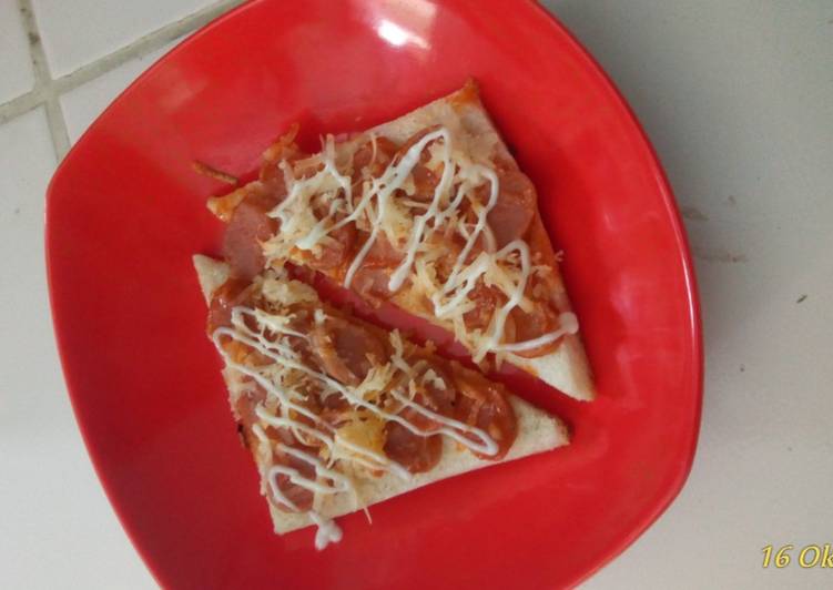 Langkah Mudah untuk Membuat Pizza roti tawar Anti Gagal