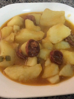 Una foto de Patatas a la riojana