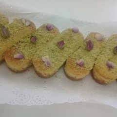 A picture of Pistacio and Basbusa Cheese Cake.