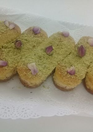 A picture of Pistacio and Basbusa Cheese Cake.