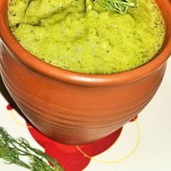 A picture of Soya/dill chutney.