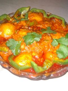 આલુદમ(aalu dam recipe in Gujarati) રેસીપી મુખ્ય ફોટો