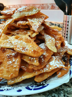 Una foto de Orejas de Carnaval (receta de Orellas de Entroido gallegas)